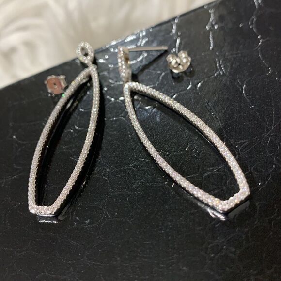 CZ crusted STERLING Silver 925 marquise-shaped drop earrings - Picture 5 of 5